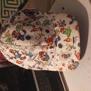 Nintendo 2009 Super Mario 3 man's hat one size fits most